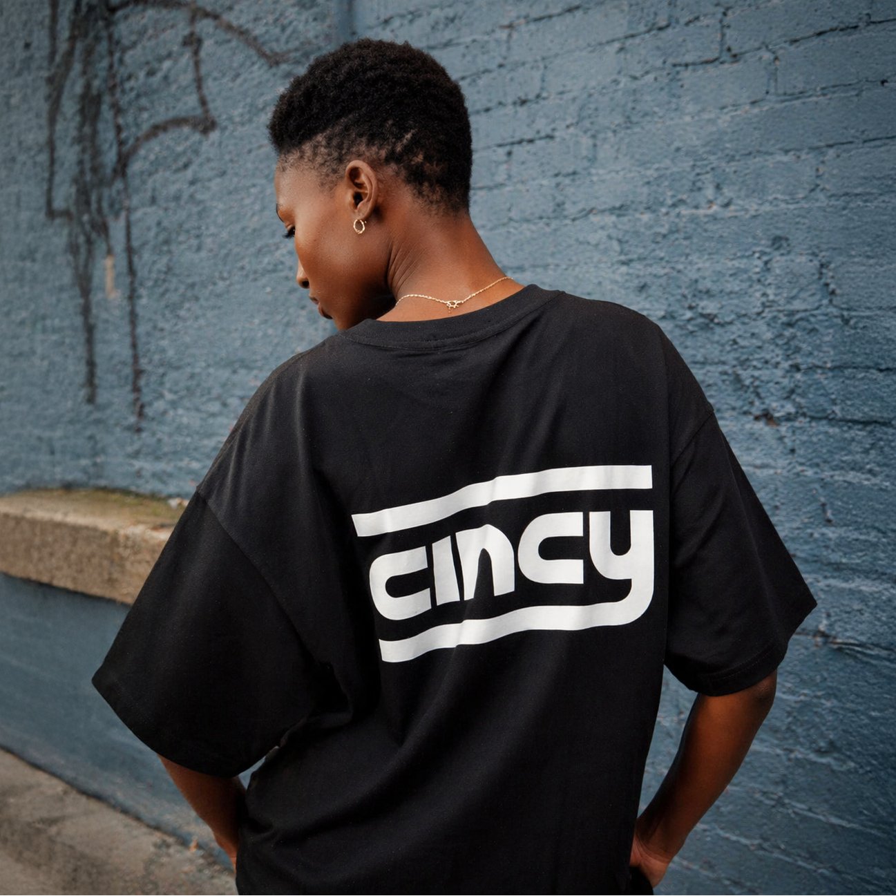 Black Cincy Oversized Tee